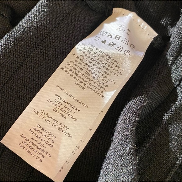 Soyaconcept black ribbed turtleneck sweater - Picture 5 of 5